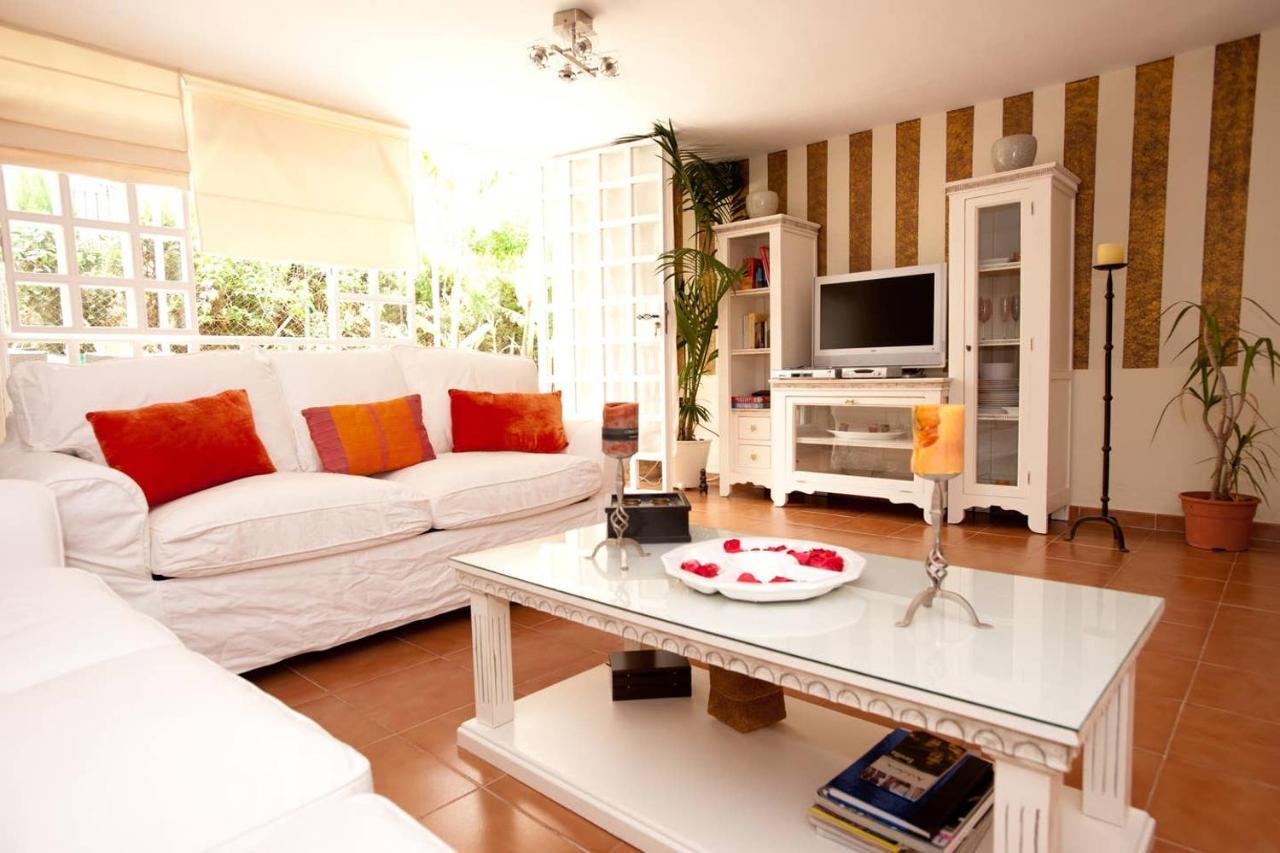 Vila Casa Vacacional Dhalia Dos Hermanas Exteriér fotografie