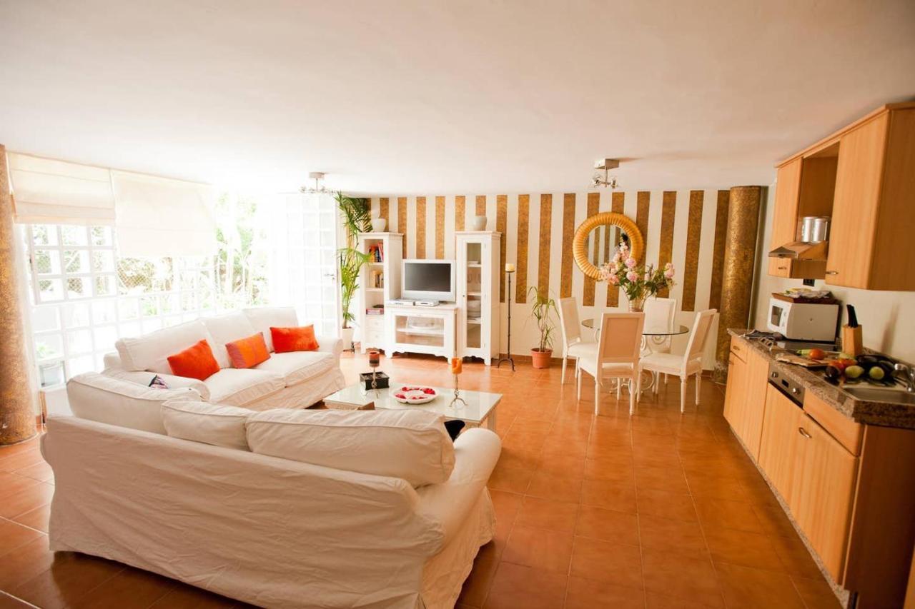 Vila Casa Vacacional Dhalia Dos Hermanas Exteriér fotografie