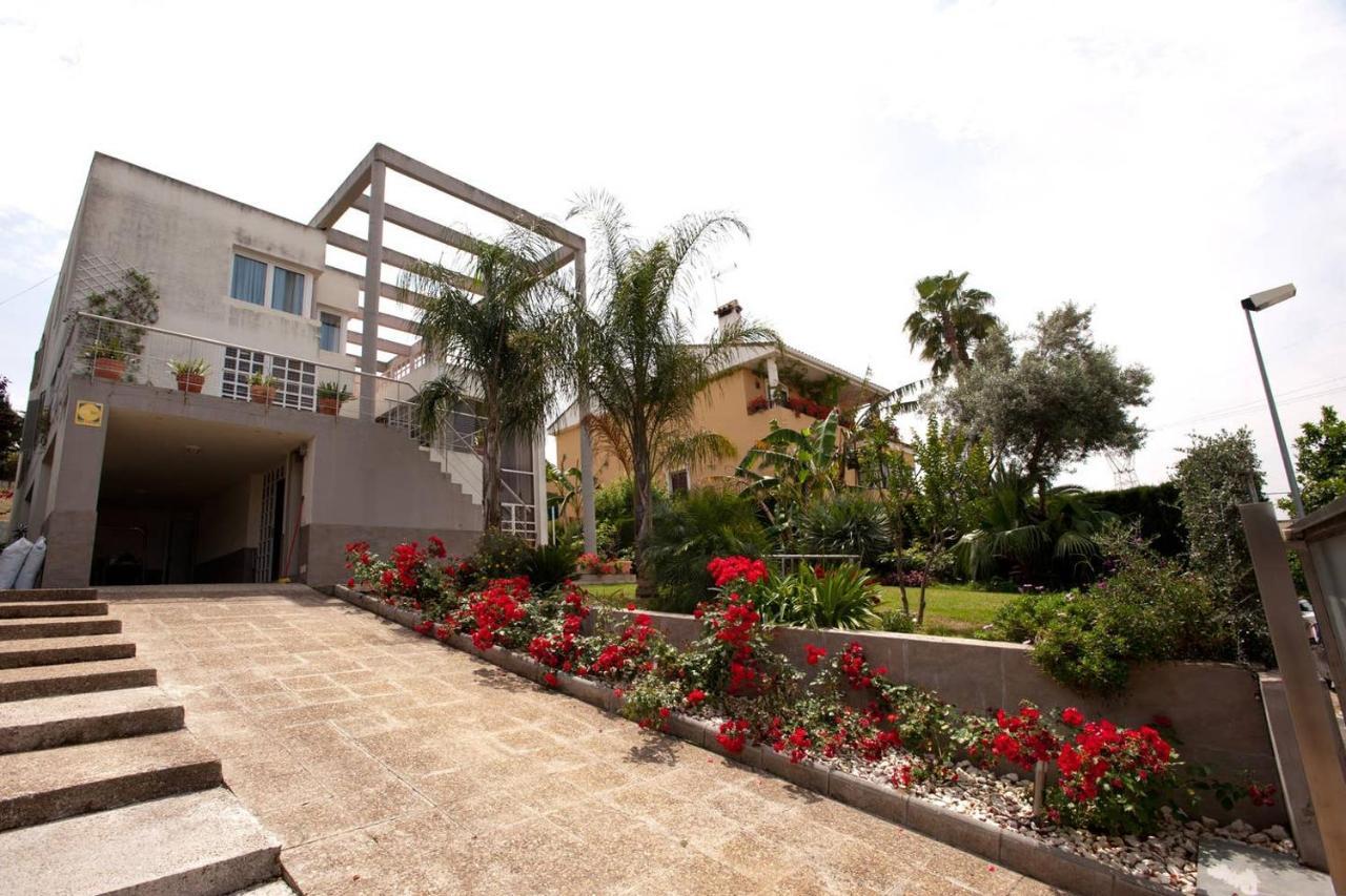 Vila Casa Vacacional Dhalia Dos Hermanas Exteriér fotografie